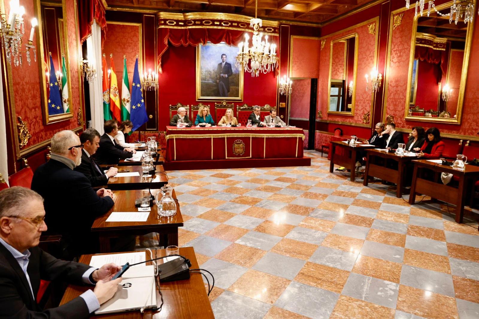 el-ayuntamiento-de-granada-aprueba-en-pleno-la-limitacion-de-las-viviendas-turisticas