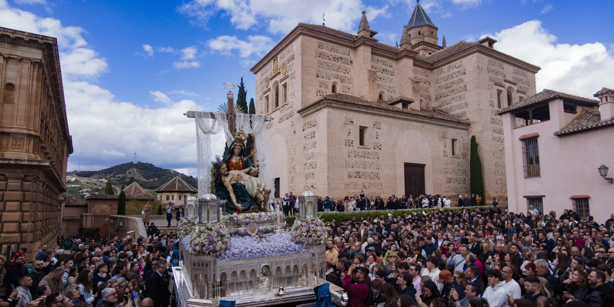 santa-maria-de-la-alhambra-celebrara-su-xxv-aniversario-de-coronacion-con-un-programa-de-actos-especiales-en-2025