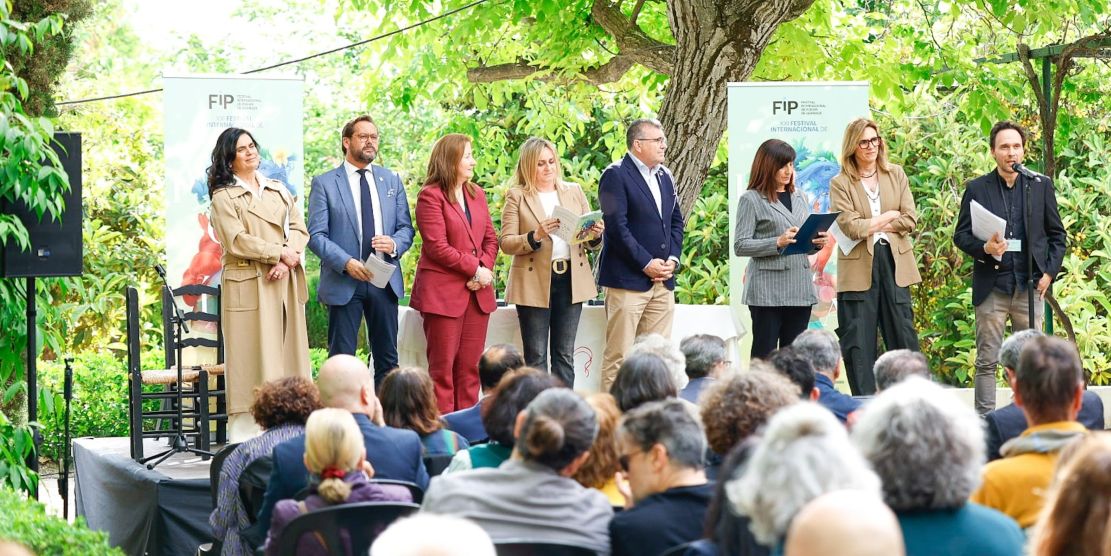 granada-late-al-ritmo-del-xxi-festival-internacional-de-poesia-en-la-huerta-de-san-vicente