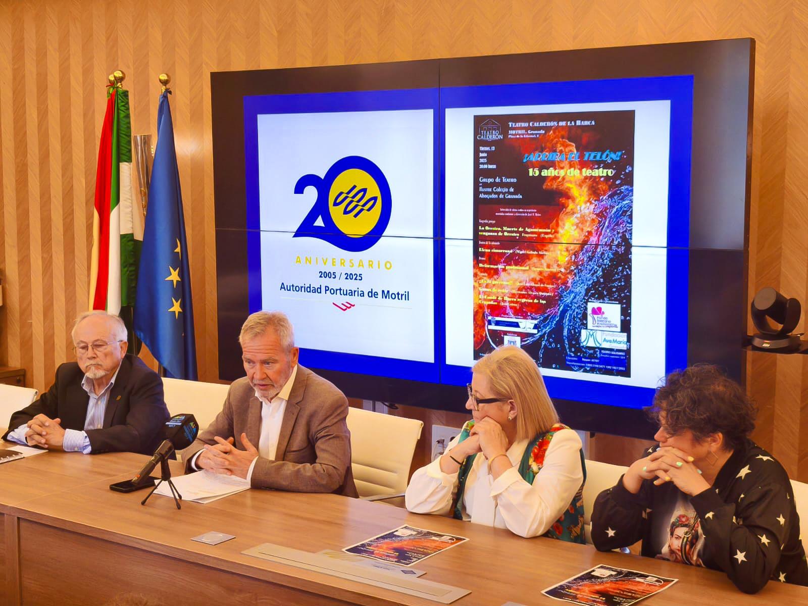 el-puerto-de-motril-acoge-la-presentacion-de-la-obra-solidaria-arriba-el-telon-que-el-colegio-de-abogados-de-granada-llevara-al-calderon-a-beneficio-del-fondo-avemariano