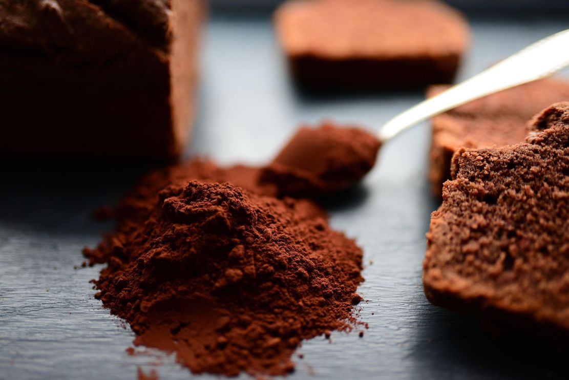 el-cacao-pierde-salud-y-gana-sabor-un-estudio-de-la-ugr-revela-el-impacto-de-la-alcalinizacion-en-su-composicion-y-preferencia-del-consumidor
