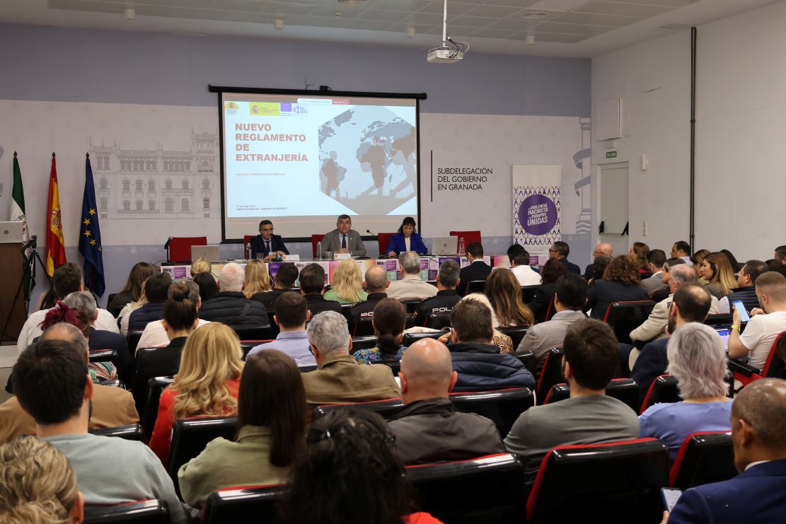 el-nuevo-reglamento-de-extranjeria-reduce-a-2-anos-el-requisito-de-residencia-para-el-arraigo-y-flexibiliza-el-acceso-a-la-regularizacion