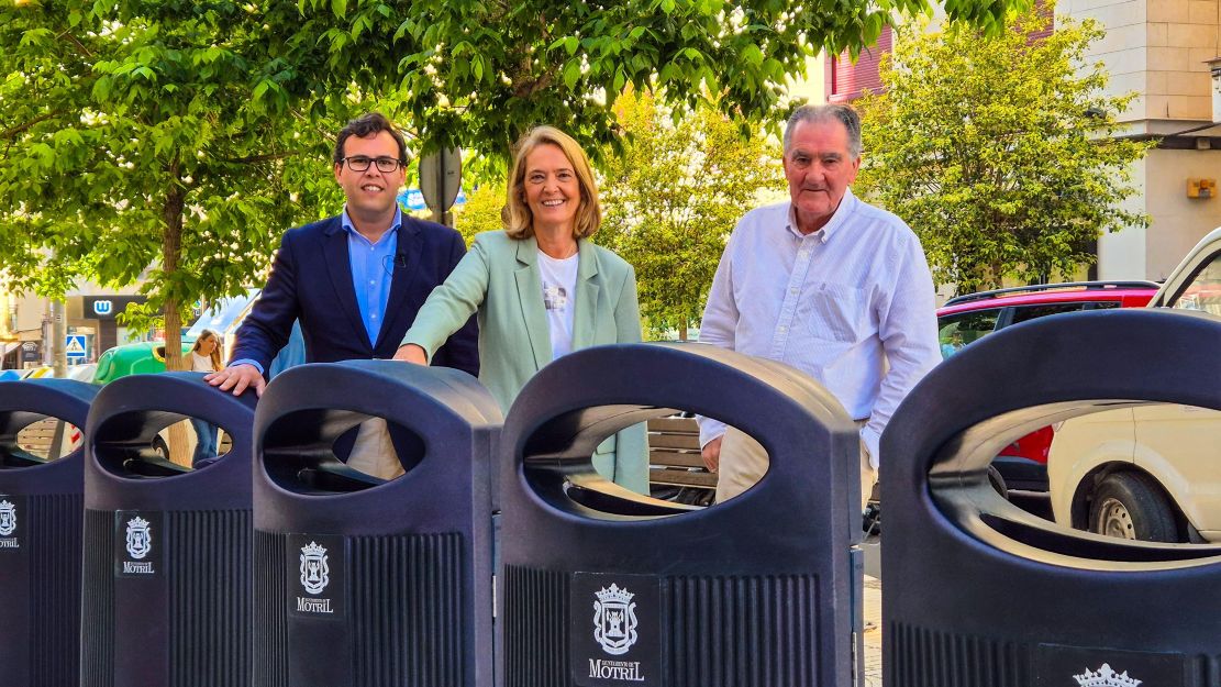 motril-renueva-su-mobiliario-urbano-con-la-instalacion-de-1-400-papeleras-mas-modernas-sostenibles-y-adaptadas-a-cada-zona