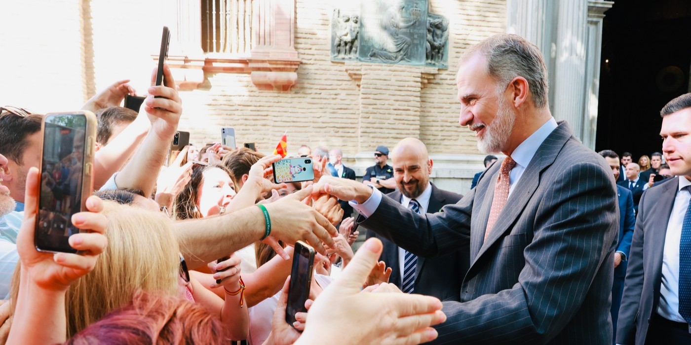 el-rey-felipe-vi-rinde-homenaje-a-la-patrona-de-granada-en-una-emotiva-visita-a-la-basilica-de-las-angustias