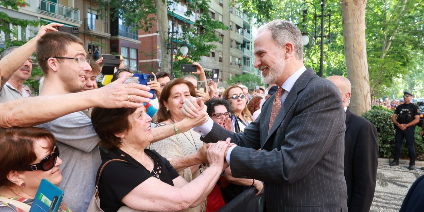 el-rey-felipe-vi-rinde-homenaje-a-la-patrona-de-granada-en-una-emotiva-visita-a-la-basilica-de-las-angustias