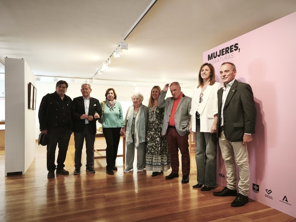 la-feria-del-libro-de-granada-rinde-homenaje-a-las-autoras-del-50-con-la-exposicion-escrito-por-mujeres-rastros-literarios