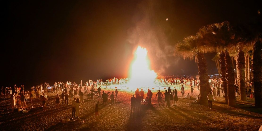 almunecar-regula-el-uso-de-las-playas-en-san-juan-prohibidas-discotecas-moviles-y-venta-de-alcohol-desde-las-2200-h