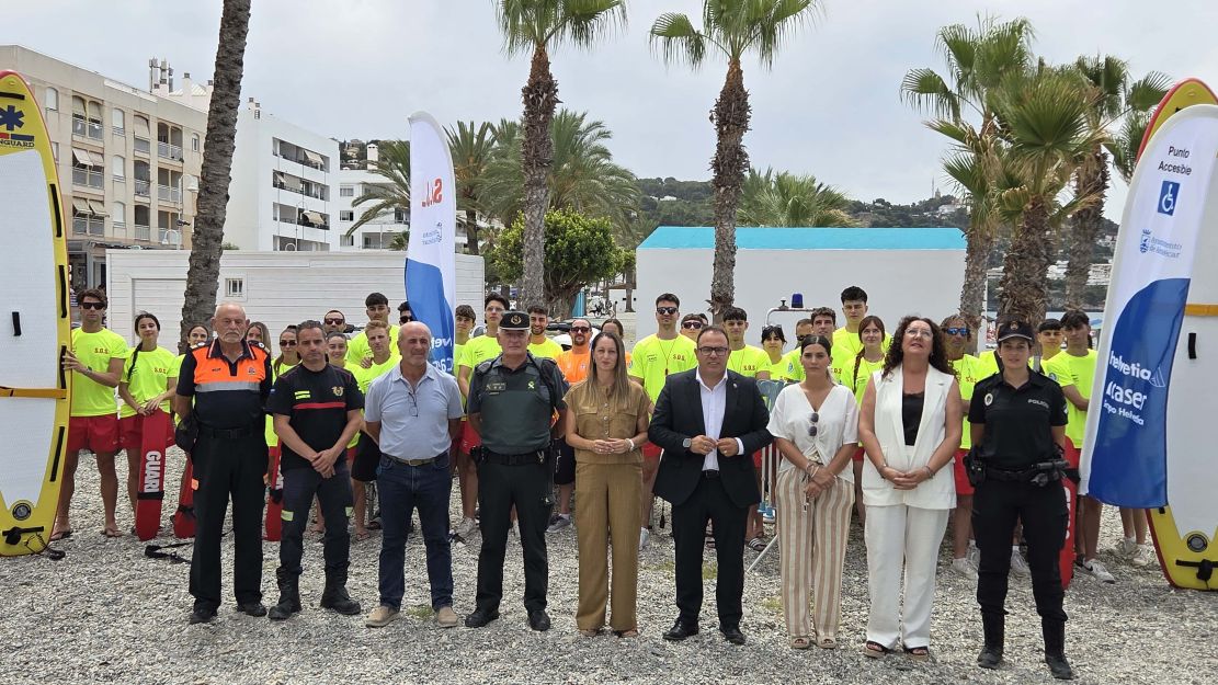 el-dispositivo-de-seguridad-de-playas-en-almunecar-y-la-herradura-cuenta-con-44-personas