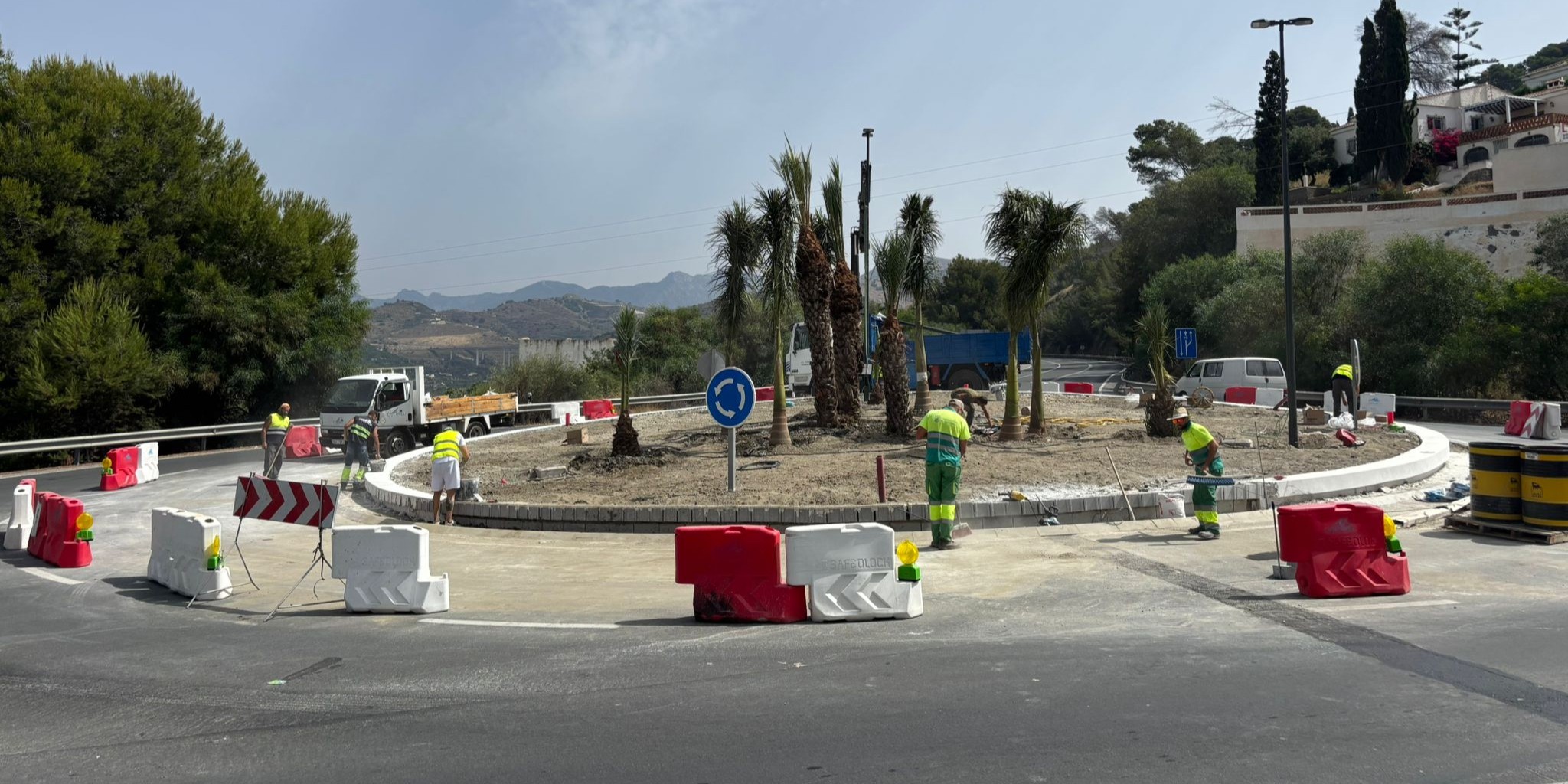 almunecar-las-restricciones-de-la-dgt-obligan-a-pausar-las-obras-en-las-rotondas-de-la-n-340-hasta-el-15-de-septiembre