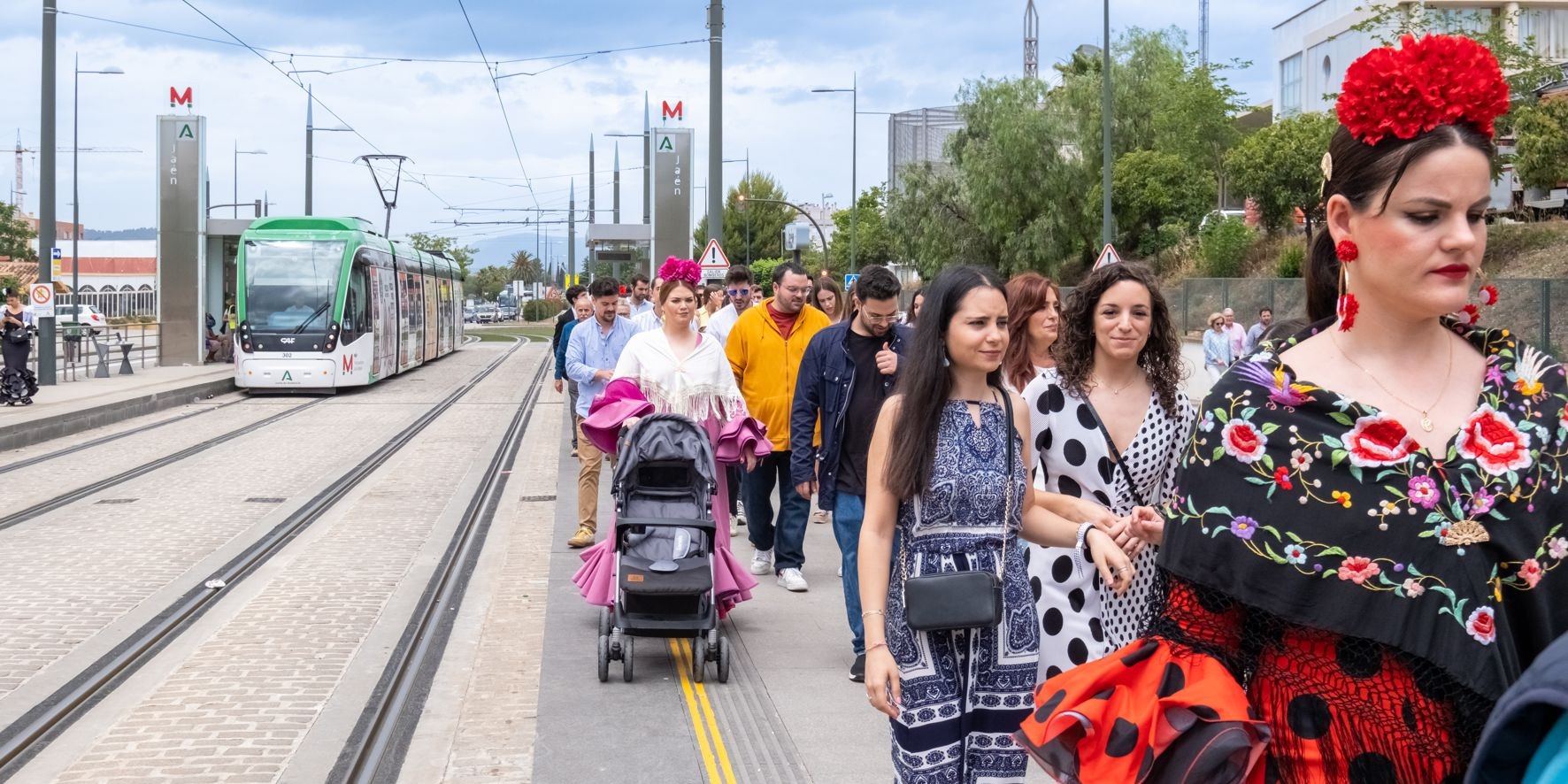 metro-de-granada-aumenta-un-50-la-oferta-de-plazas-con-motivo-del-corpus