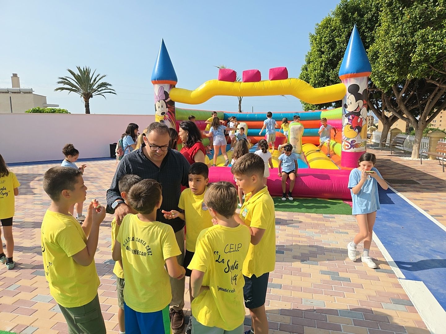 reabre-el-parque-infantil-el-moruno-en-almunecar-tras-una-renovacion-integral-y-nuevos-columpios