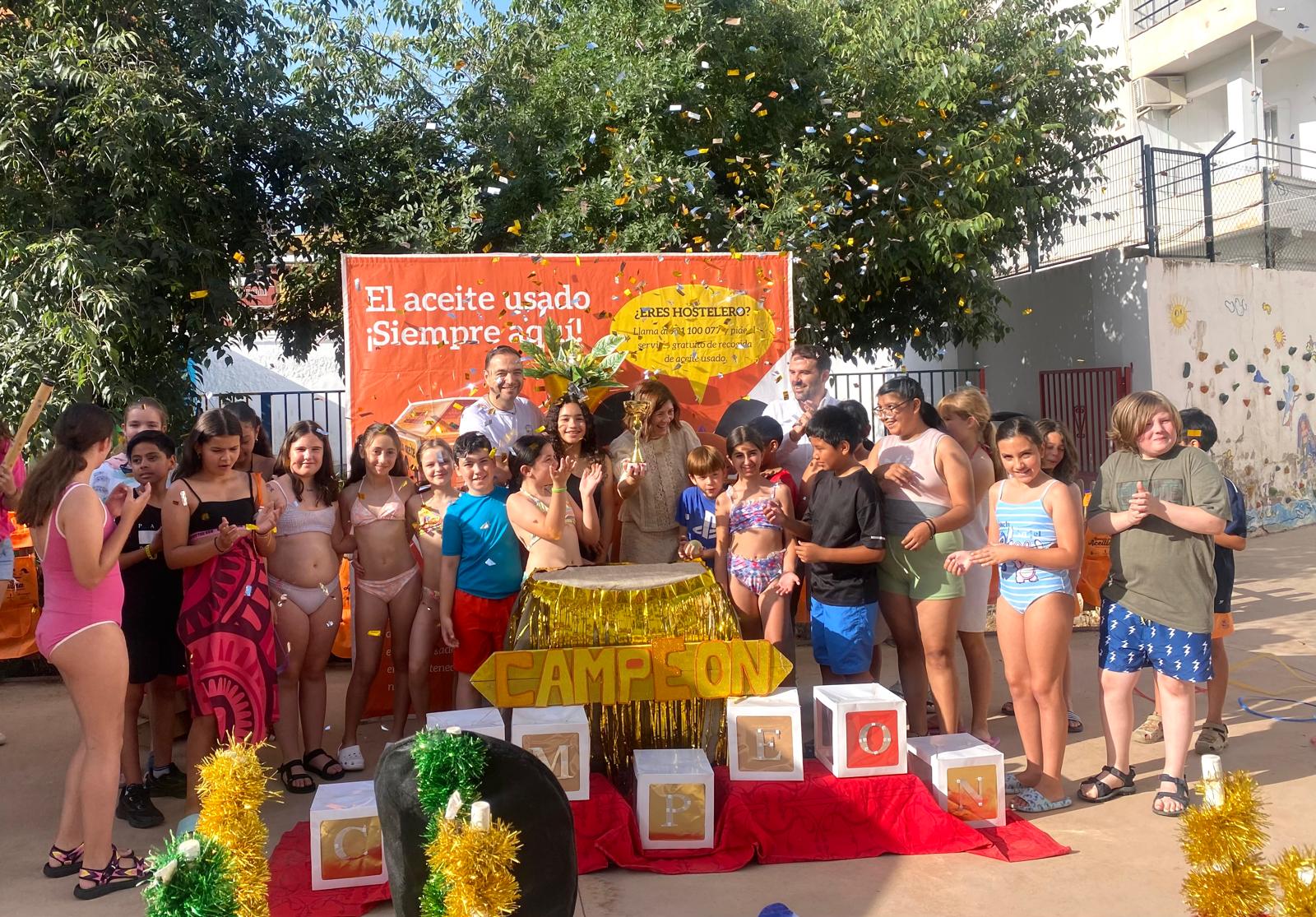 el-ayuntamiento-e-inagra-celebran-el-solido-compromiso-con-reciclaje-de-los-colegios-granadinos