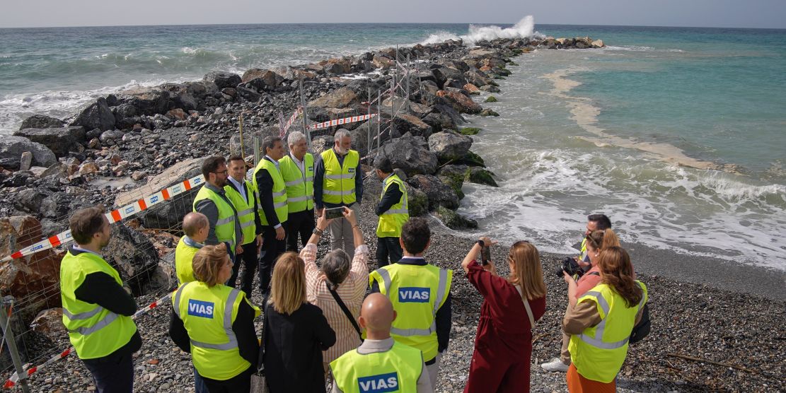 el-espigon-de-playa-granada-en-motril-estara-listo-para-san-juan-un-impulso-clave-para-el-turismo-y-la-proteccion-del-litoral