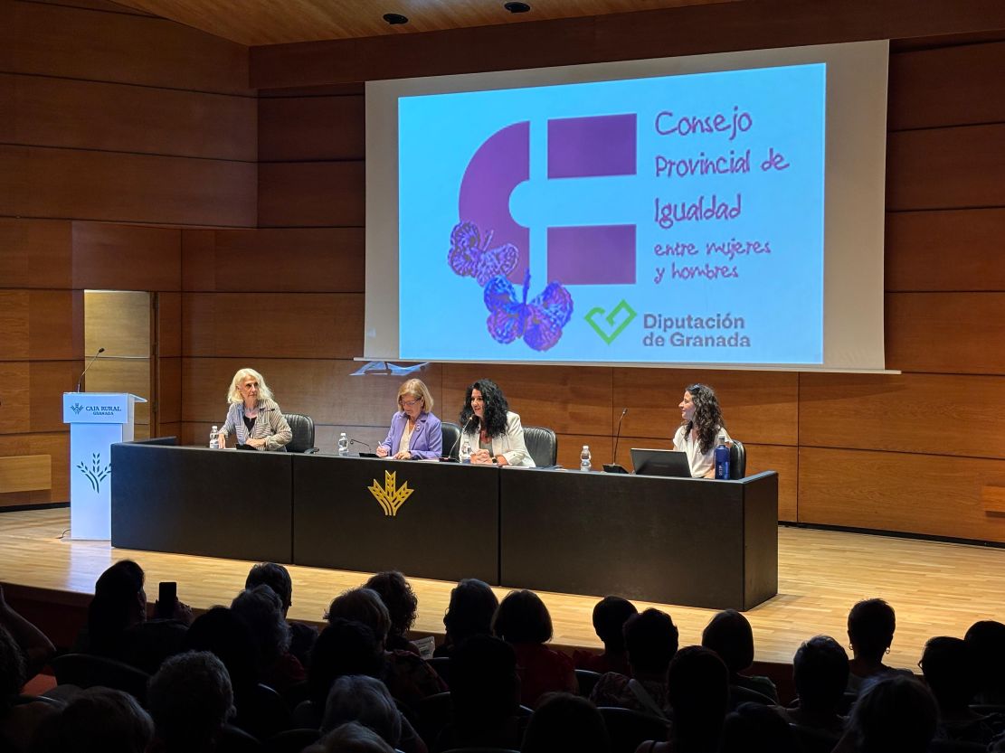 la-diputacion-refuerza-su-compromiso-con-la-igualdad-e-incorpora-a-afammer-granada-al-consejo-provincial