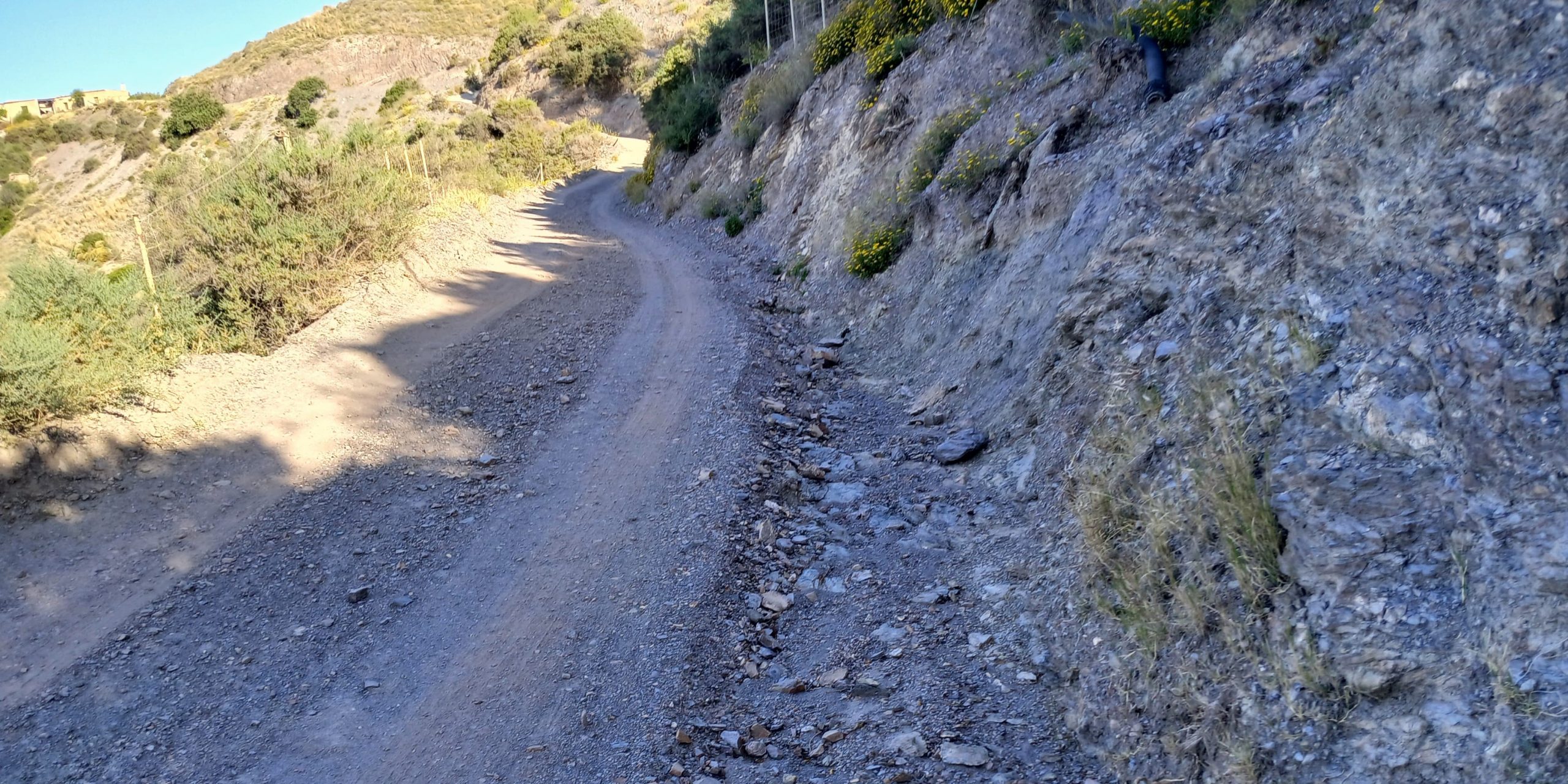 el-pp-denuncia-el-abandono-de-un-camino-rural-en-albunol-tras-impedir-el-acceso-de-una-ambulancia