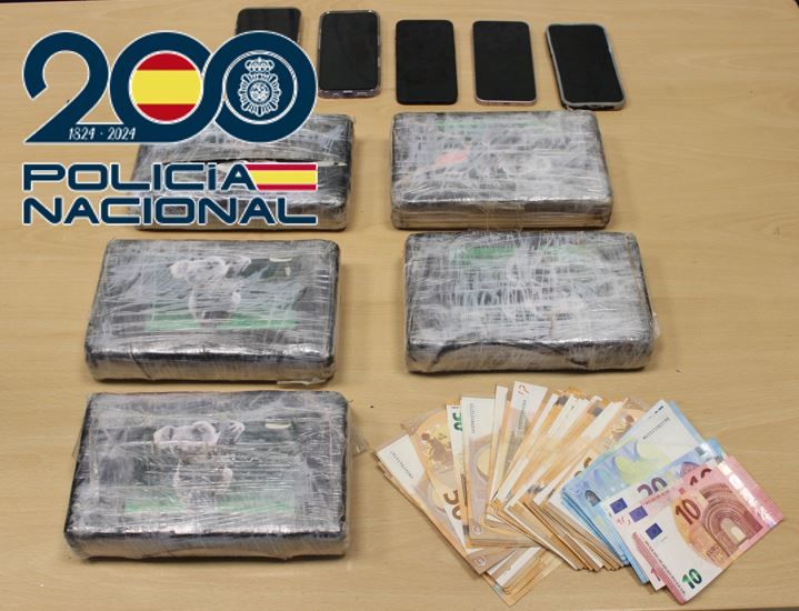la-policia-nacional-detiene-a-dos-varones-sorprendidos-con-cerca-de-6-kilos-de-cocaina