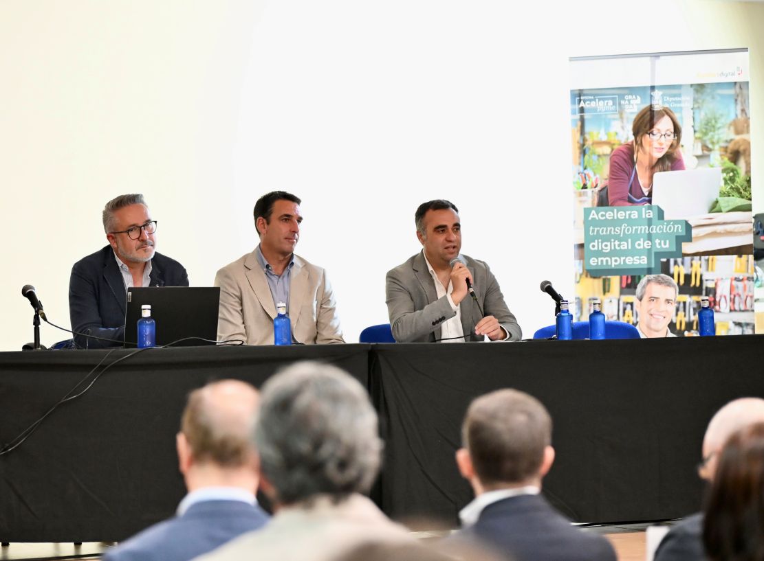 mas-de-1-000-beneficiarios-reciben-ayuda-de-la-oficina-acelera-pyme-de-la-diputacion-para-la-transformacion-digital-de-sus-negocios