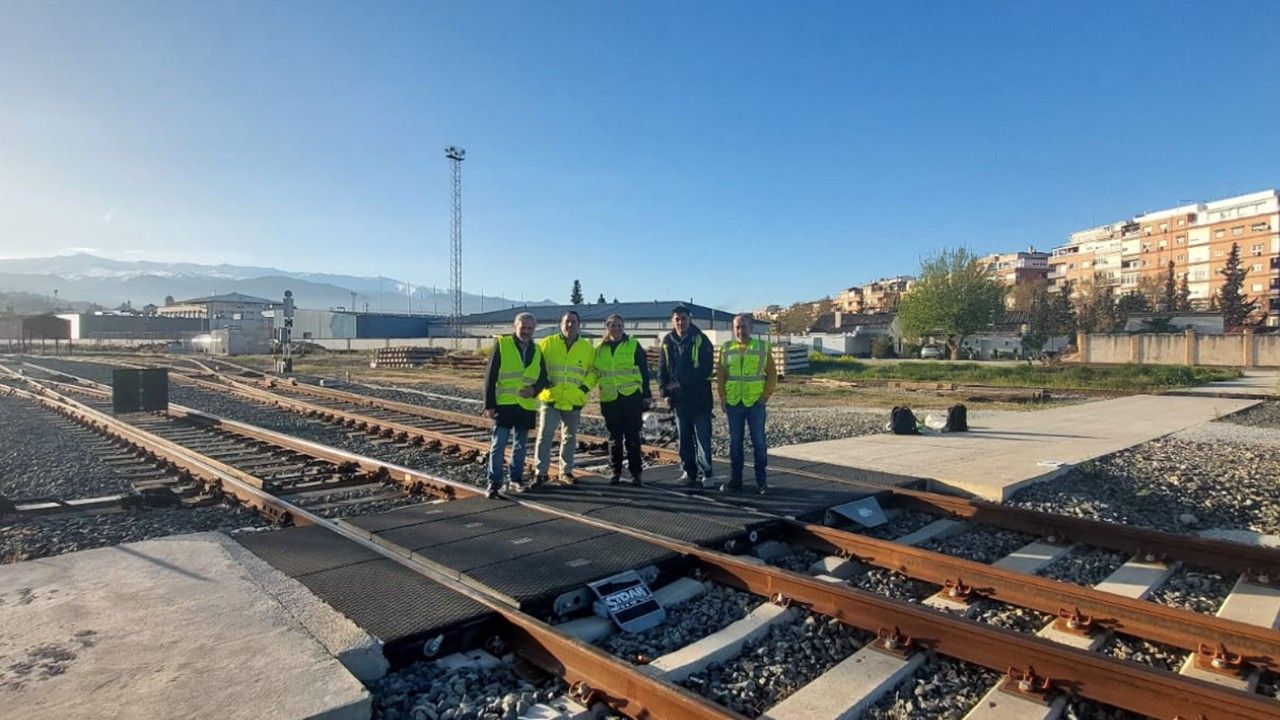 ugr-unos-nuevos-sensores-inteligentes-permiten-supervisar-en-tiempo-real-el-estado-de-los-trenes-y-de-las-vias