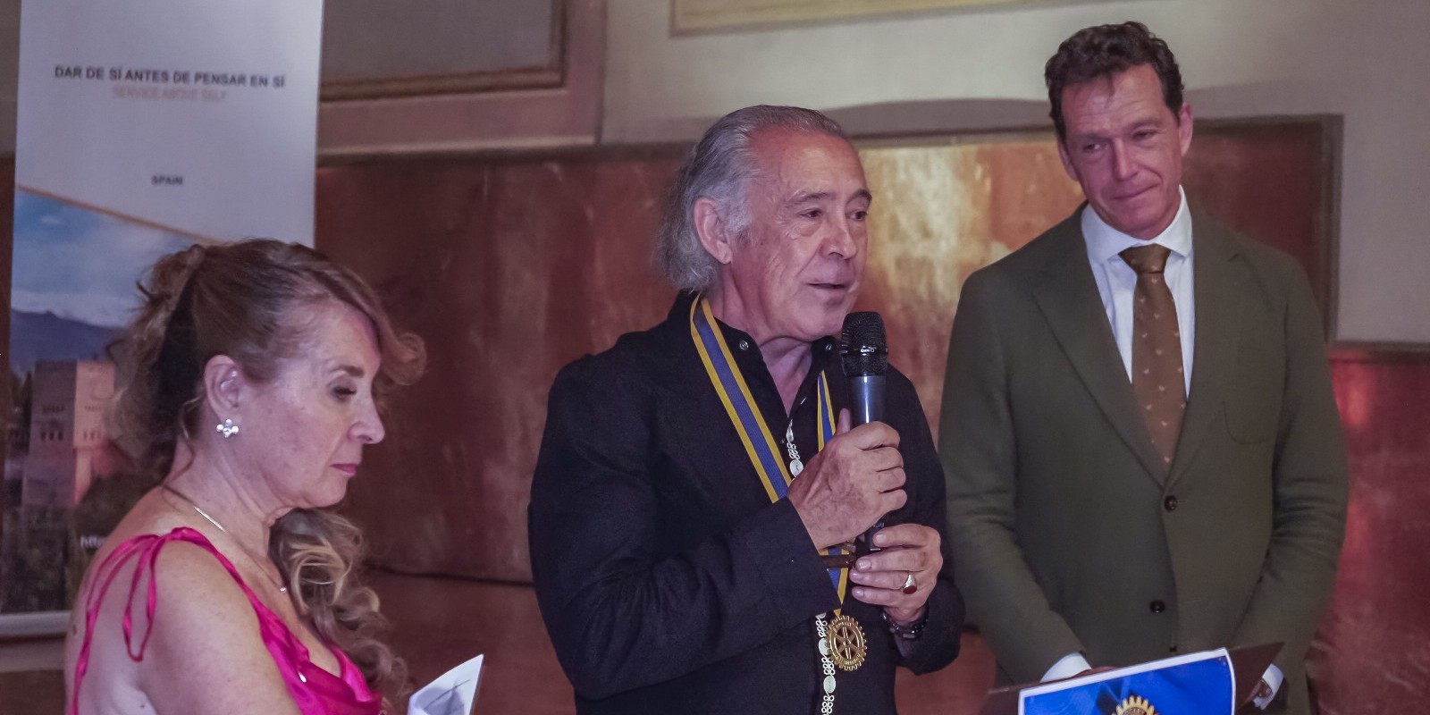 rotary-2025-gala-solidaria-en-granada-premio-la-paz-las-artes-y-la-solidaridad
