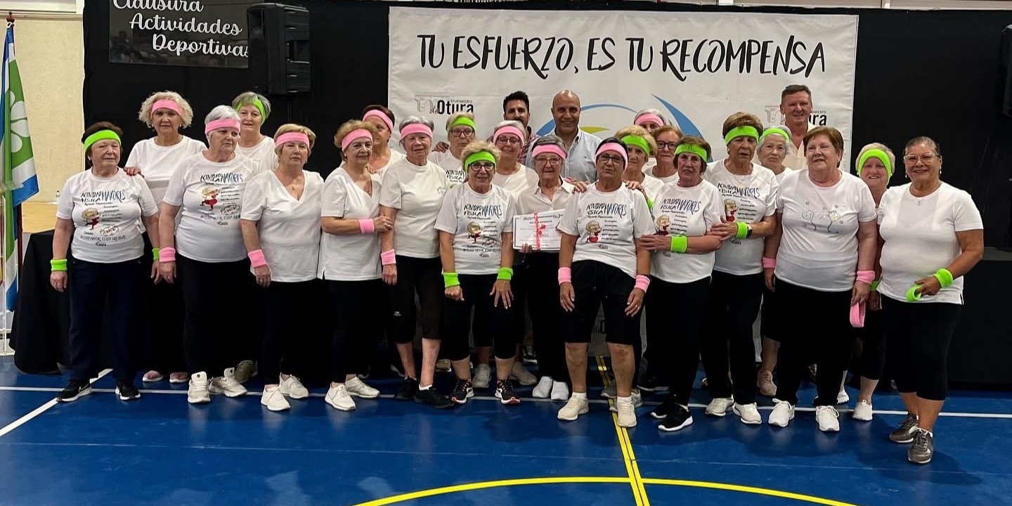 mas-de-700-personas-disfrutan-de-las-escuelas-deportivas-municipales-de-otura