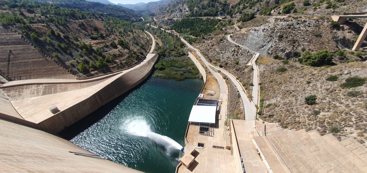 la-cuenca-sur-respira-los-embalses-de-rules-y-beznar-duplican-su-nivel-de-agua-respecto-a-2024