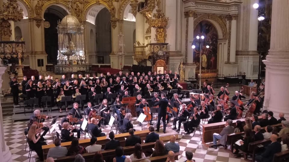 la-catedral-se-hizo-musica-granada-vibro-con-el-alma-de-mozart