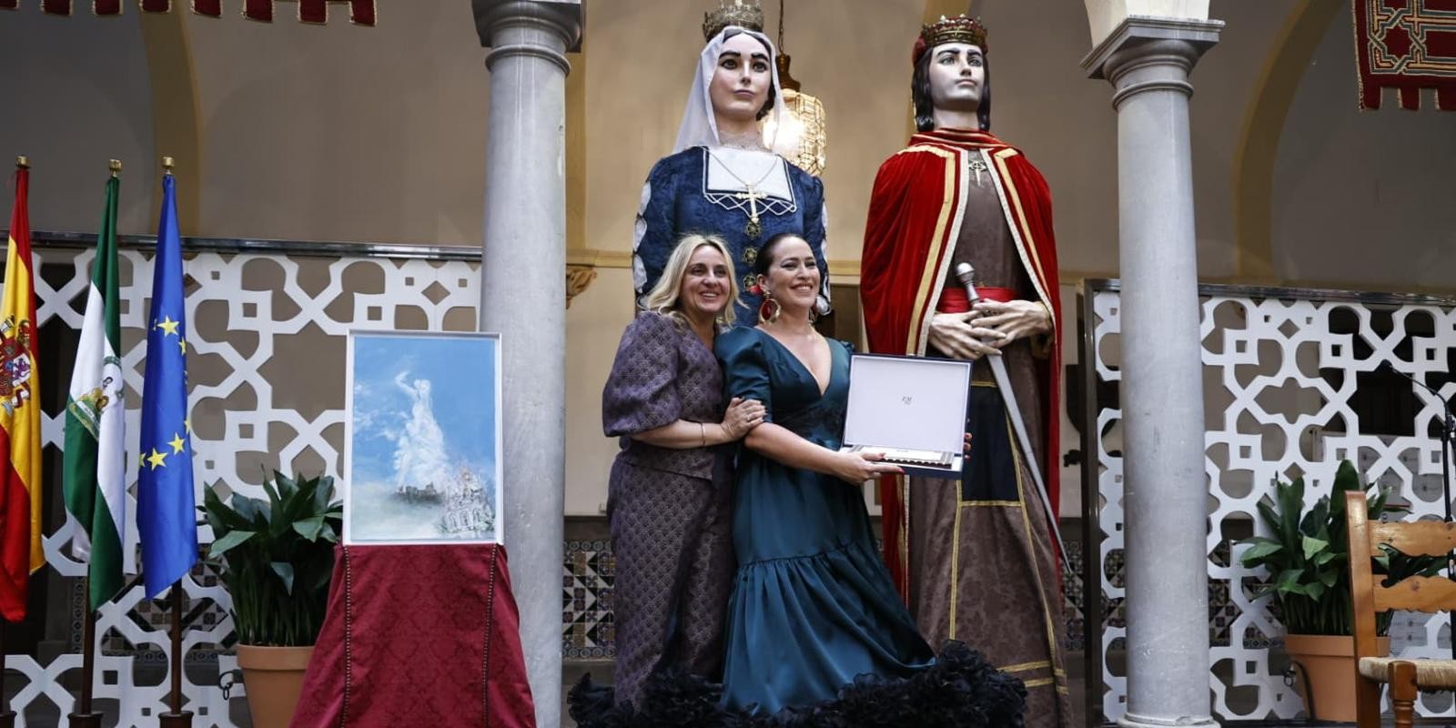 la-alcaldesa-agradece-a-alicia-morales-un-pregon-cargado-de-emocion-verdad-y-amor-por-granada-en-el-inicio-del-corpus-2025