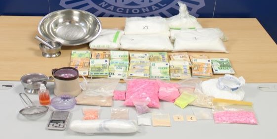 la-policia-desarticula-una-organizacion-criminal-dedicada-a-la-fabricacion-y-distribucion-de-drogas-de-diseno-diez-detenidos