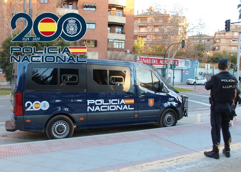 la-policia-nacional-detiene-a-un-varon-que-robo-en-una-tienda-de-la-universidad