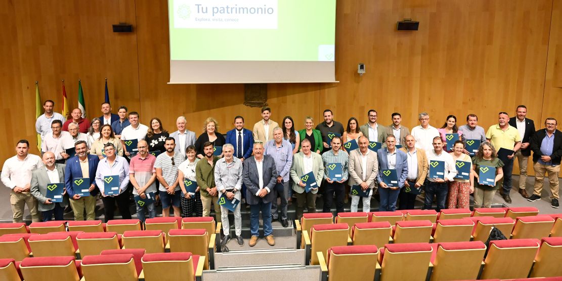 diputacion-entrega-convenios-para-la-puesta-en-marcha-de-rutas-patrimoniales-en-52-municipios-de-la-provincia