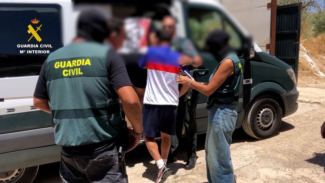 la-guardia-civil-asesta-un-golpe-a-un-violento-grupo-criminal-dedicado-a-asaltar-camioneros-en-areas-de-servicio