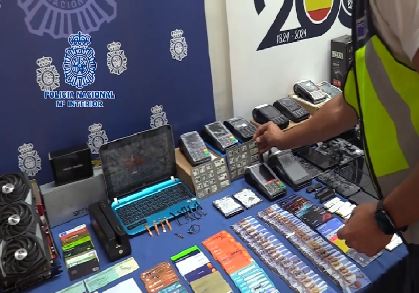 detenidas-17-personas-como-presuntos-autores-de-delitos-de-pertenencia-a-grupo-criminal-estafa-y-usurpacion-del-estado-civil