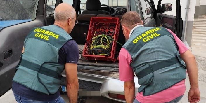 la-guardia-civil-ha-detenido-a-un-individuo-por-robar-en-casetas-de-telefonia-movil-en-municipios-de-granada-y-jaen