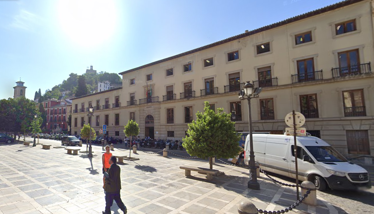 motril-la-fiscalia-solicita-penas-de-prision-por-un-robo-en-una-conocida-cadena-de-hamburguesas