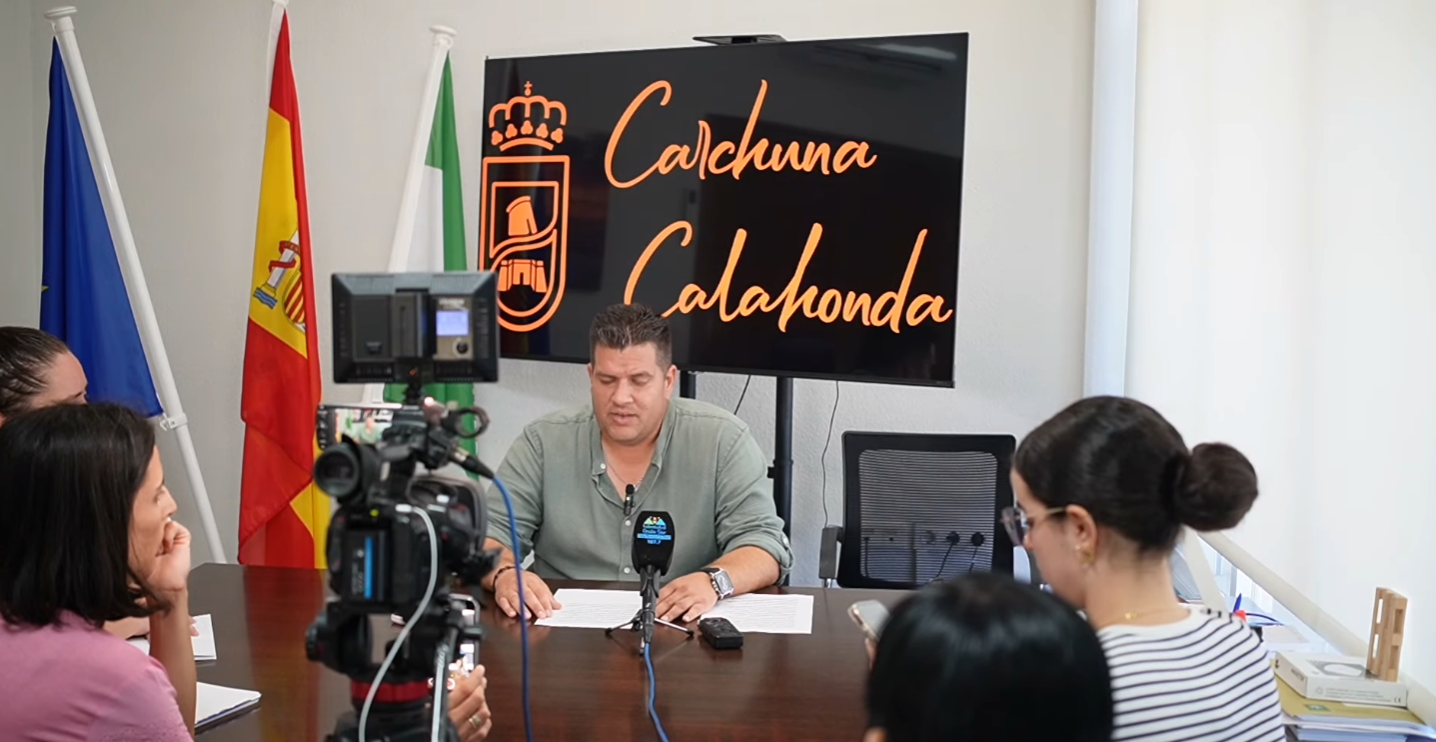 carchuna-vuelve-a-quedarse-sin-parte-de-su-playa-en-pleno-julio-el-alcalde-pide-explicaciones-por-la-contaminacion
