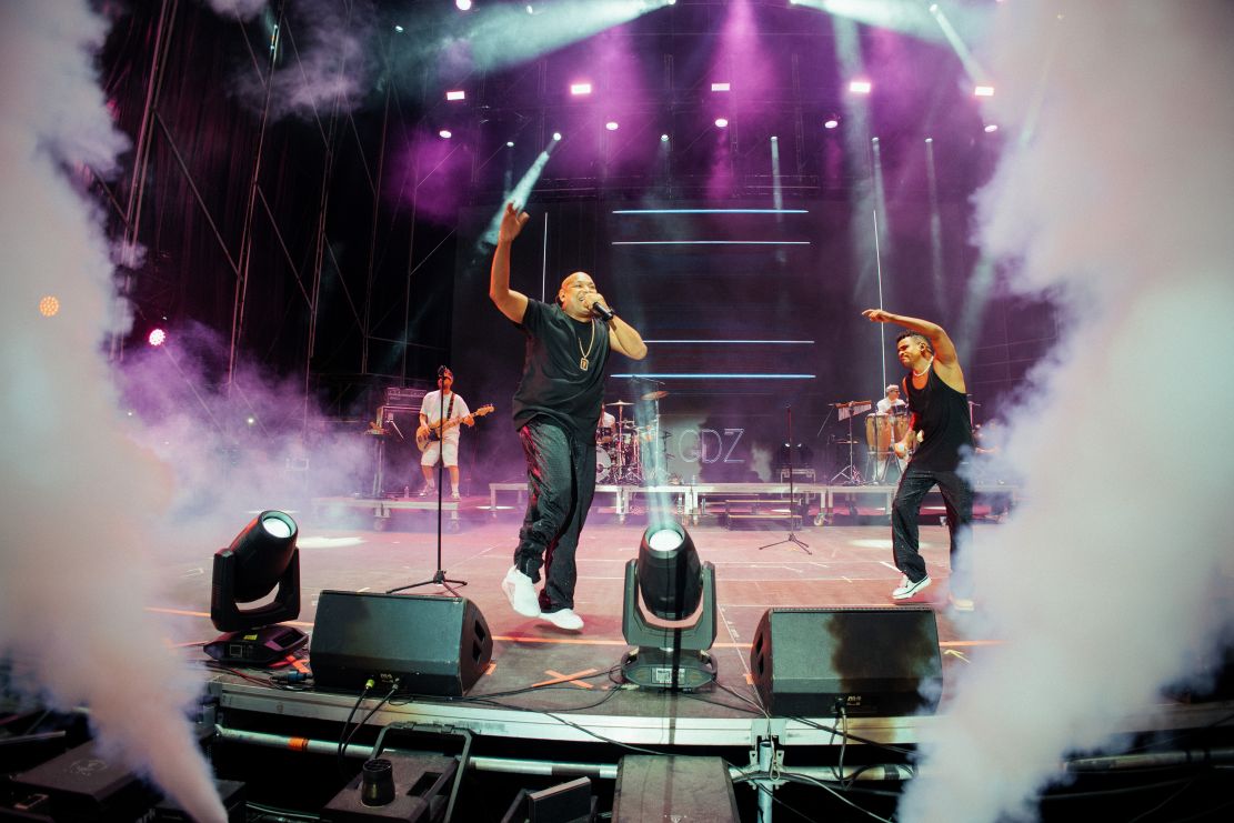 puro-latino-almeria-fest-2025-arrasa-con-mas-de-46-000-asistentes-y-consolida-su-lugar-entre-los-grandes-festivales-del-verano