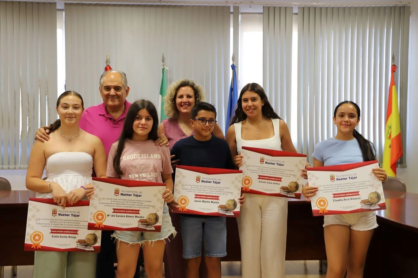 los-cinco-mejores-estudiantes-de-huetor-tajar-tendran-piscina-y-cine-gratis-durante-todo-el-verano