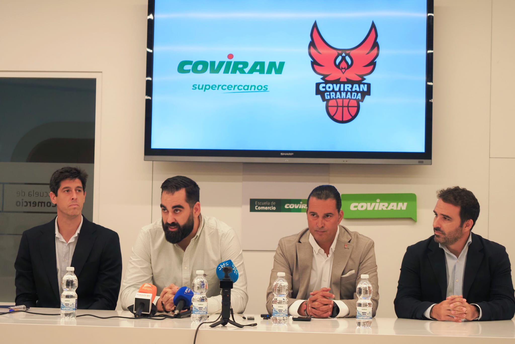 granada-vuelve-a-creer-el-coviran-presenta-su-nuevo-proyecto-con-raices-locales-ambicion-y-un-mensaje-de-unidad