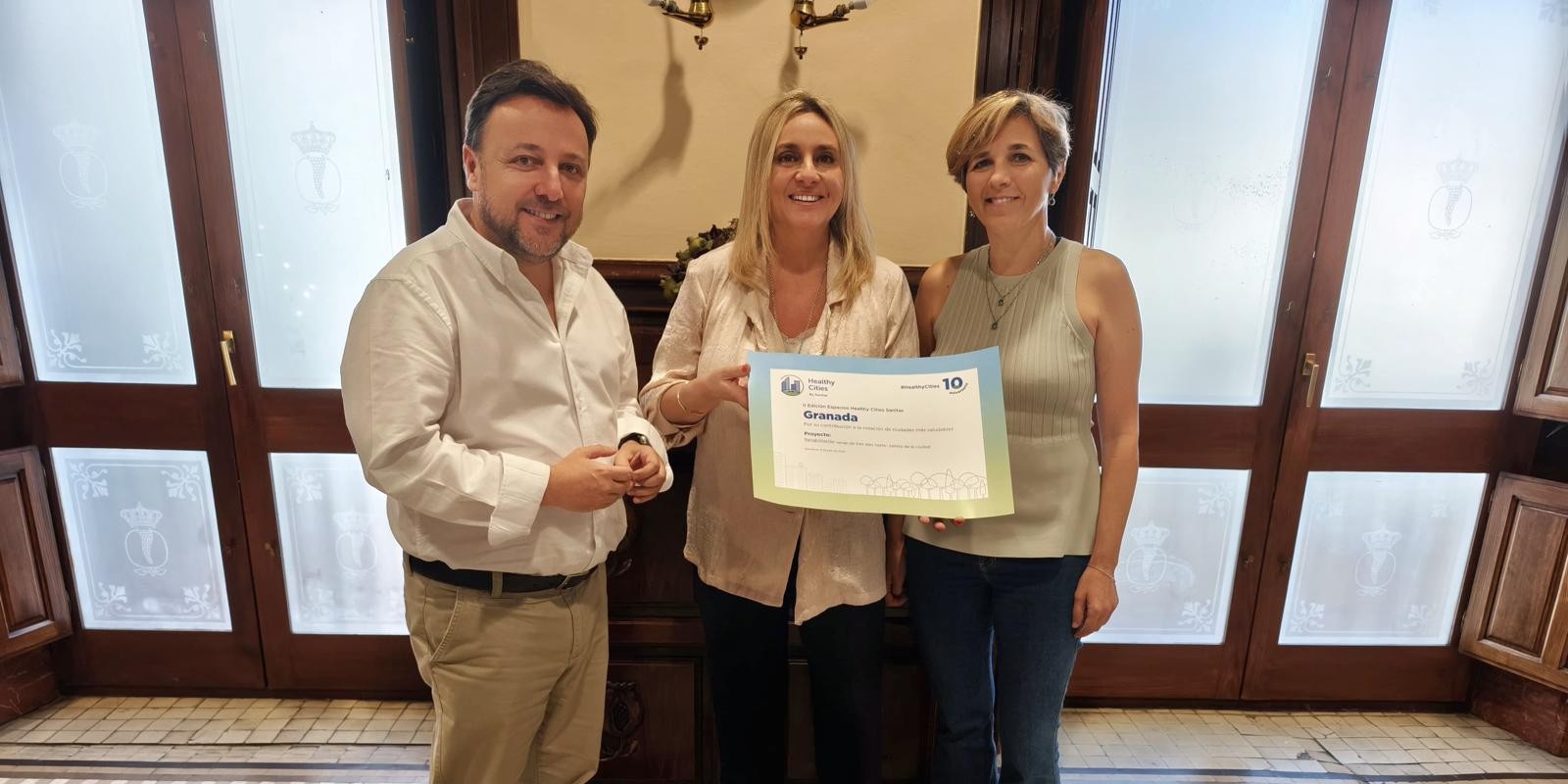 granada-recibe-el-premio-healthy-cities-de-sanitas-por-su-compromiso-con-una-ciudad-mas-verde-y-saludable-para-la-ciudadania