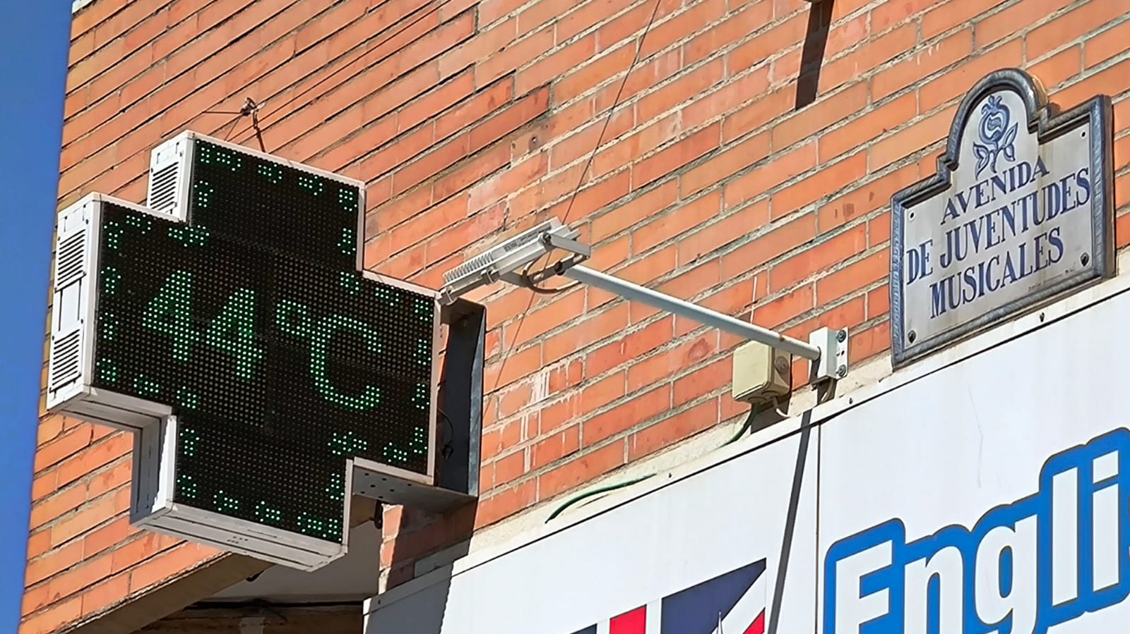 granada-sube-el-termostato-hasta-los-44-grados