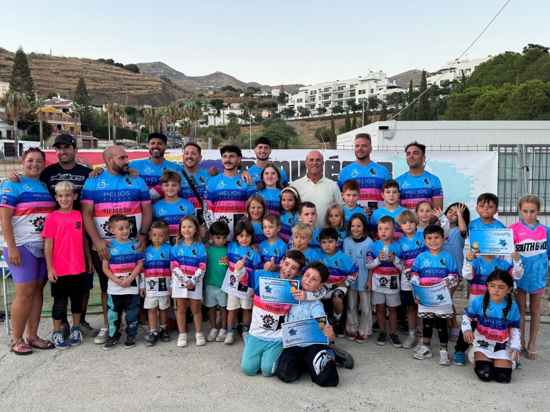 el-rm-bike-team-almunecar-celebra-el-fin-de-una-temporada-llena-de-exitos