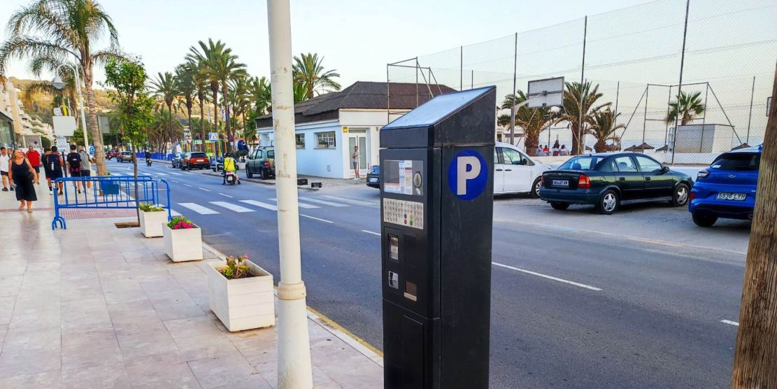 el-1-de-julio-entra-en-vigor-la-zona-naranja-en-los-paseos-maritimos-de-almunecar-y-la-herradura
