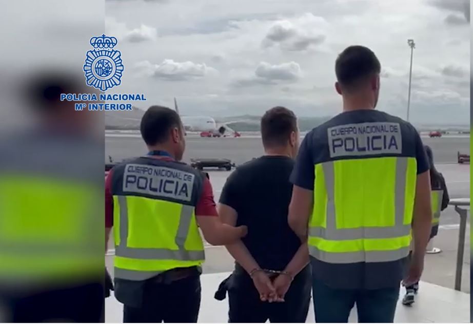 desarticulada-una-red-de-receptacion-de-moviles-de-alta-gama-4-detenidos-17-investigados-en-9-provincias-y-300-000-euros-en-beneficios-ilicitos