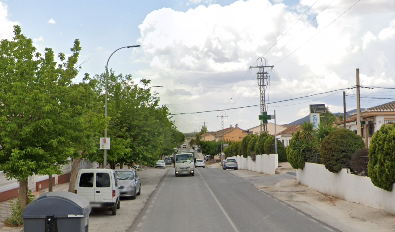 heroica-actuacion-en-granada-la-guardia-civil-reanima-a-un-hombre-sin-pulso-tras-caer-de-un-muro-en-zujaira