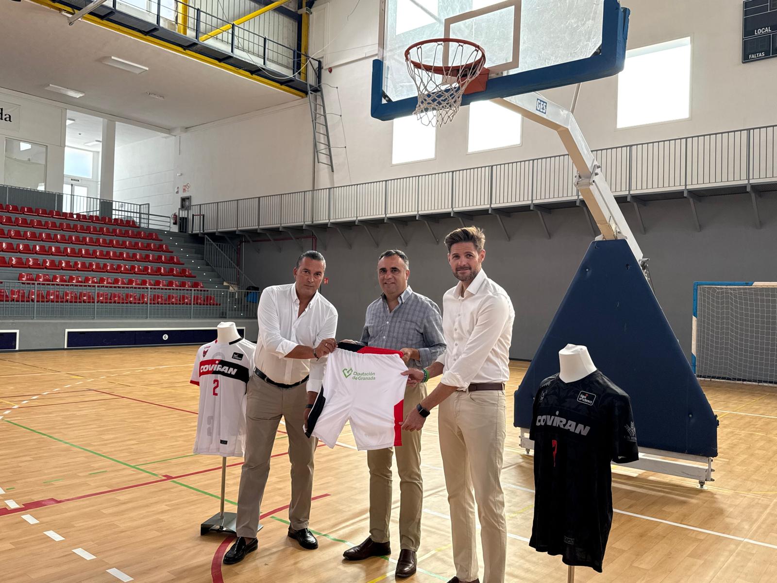 la-diputacion-de-granada-refuerza-su-apoyo-al-coviran-granada-con-155-000-euros-en-2025-y-nuevas-iniciativas-de-promocion-deportiva