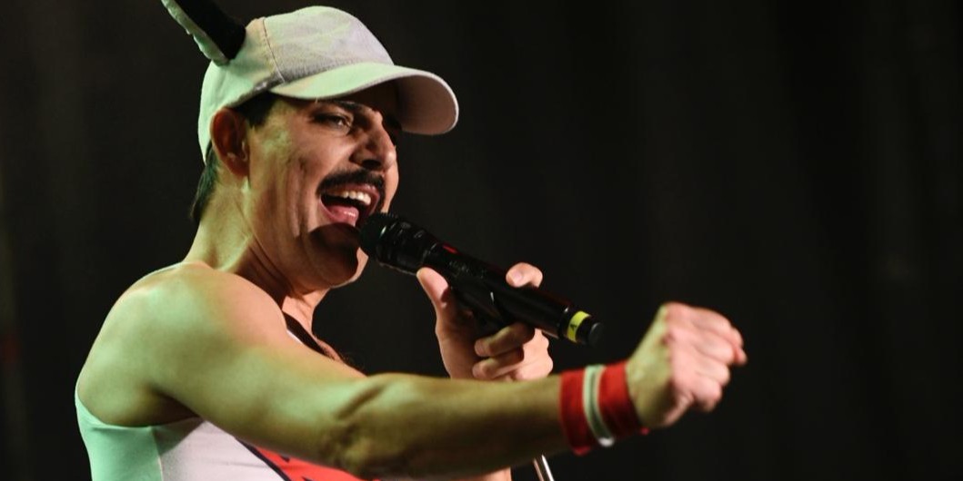 salobrena-dios-salve-a-la-reina-conquista-al-publico-y-confirma-por-que-es-uno-de-los-mejores-tributos-a-queen-del-mundo