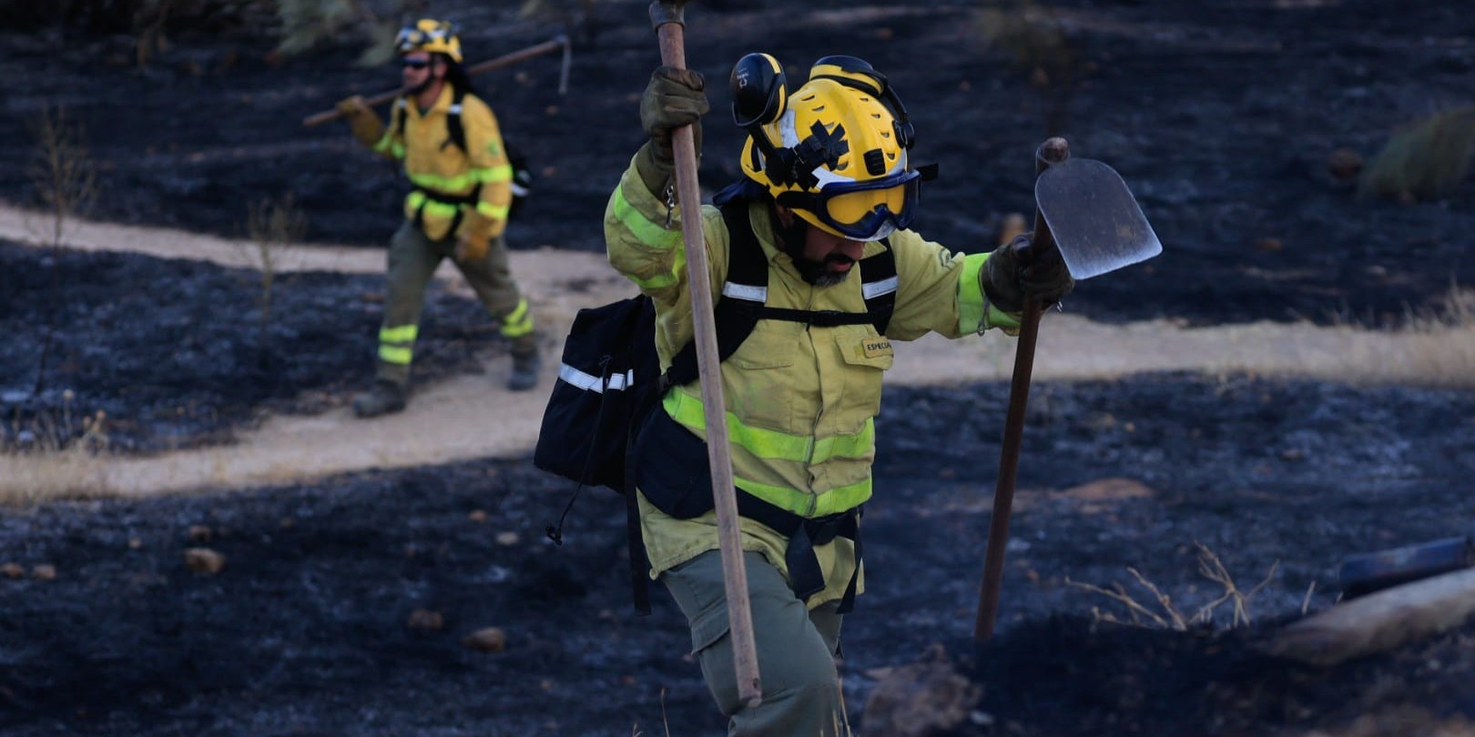 investigados-dos-hombres-de-35-y-40-anos-por-provocar-un-incendio-en-la-sierra-de-parapanda-durante-epoca-de-riesgo-extremo-uno-resulto-herido-leve
