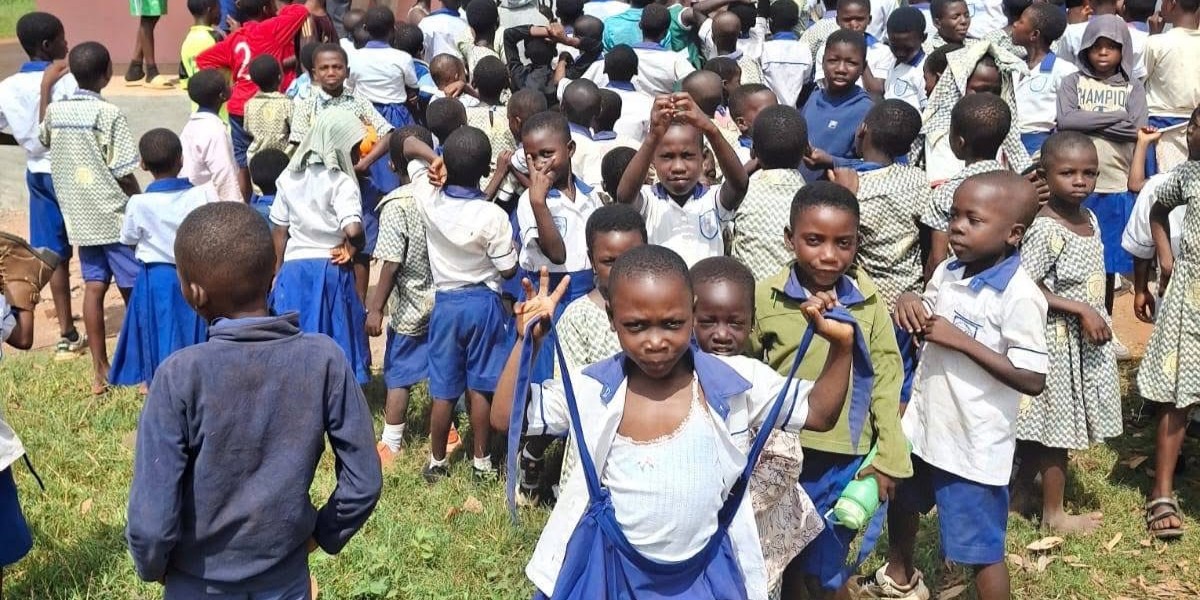 el-ayuntamiento-de-cullar-vega-apoya-la-mejora-de-escuelas-en-ghana-a-traves-de-la-asociacion-white-dove