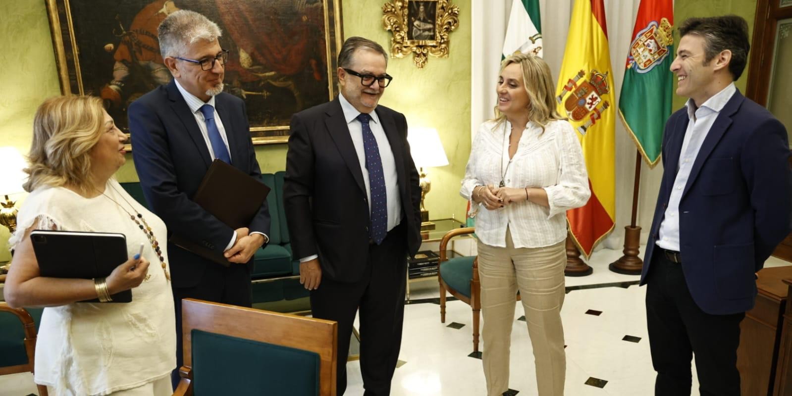 granada-firma-un-credito-de-29-millones-y-destina-2-millones-al-embellecimiento-de-18-plazas-tras-12-anos-sin-capacidad-inversora