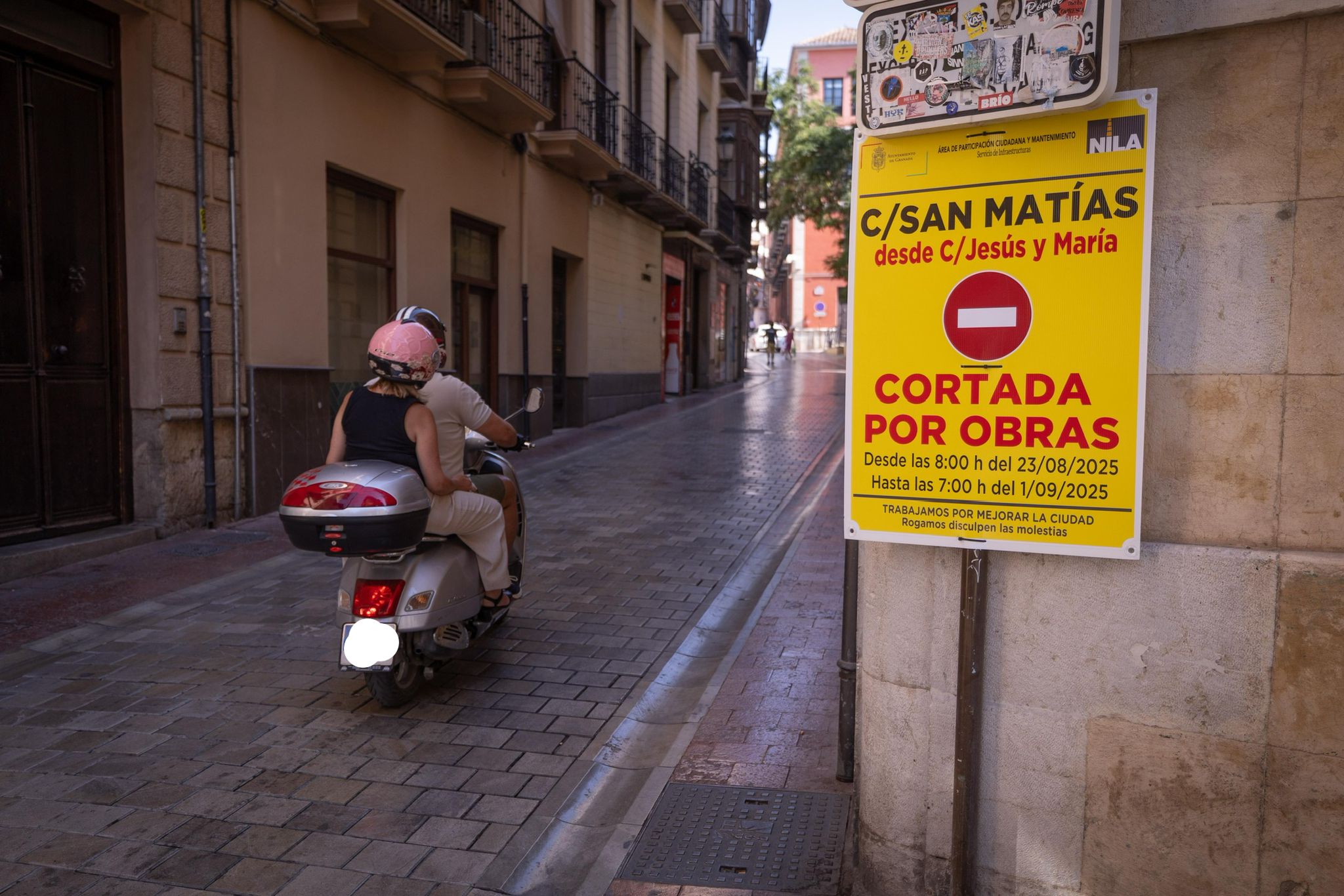 granada-corte-total-en-la-calle-san-matias-de-granada-hasta-el-1-de-septiembre-por-obras-de-mejora-del-pavimento